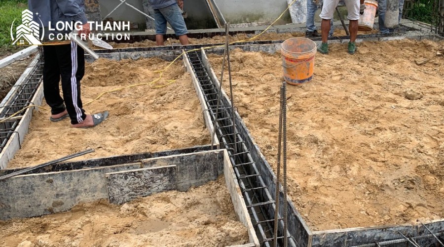 Bước 3: Lắp dựng ván khuôn